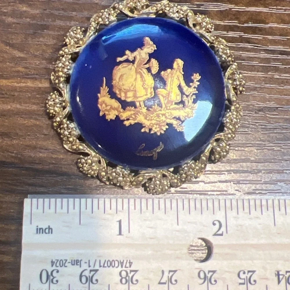 Vtg Limoges France Cobalt Blue Gold Courting Couple Brooch Ornate Filigree 2x2